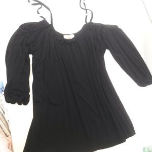 Black strappy shoulder long sleeve
